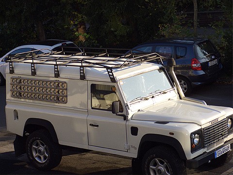 LR Defender 110